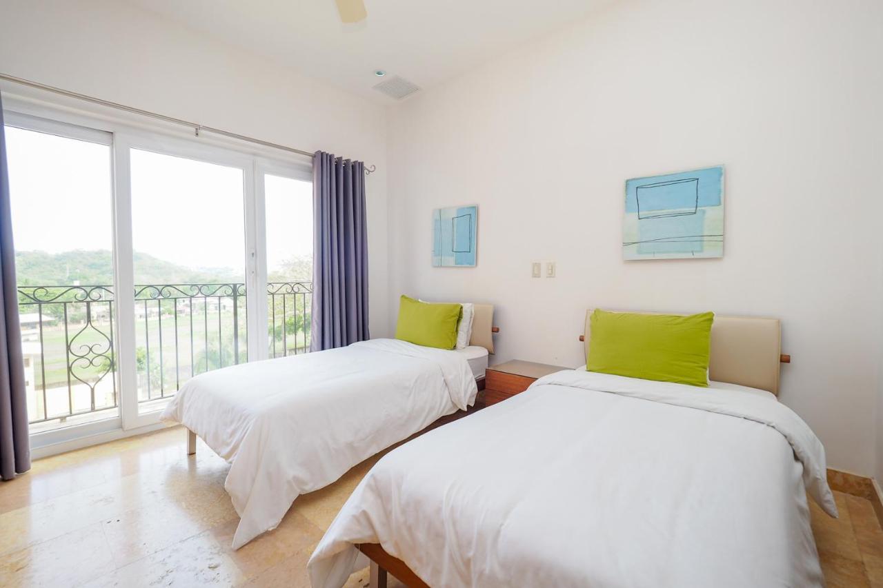 Ocean Terrace, Beachfront- A505 Хако Экстерьер фото