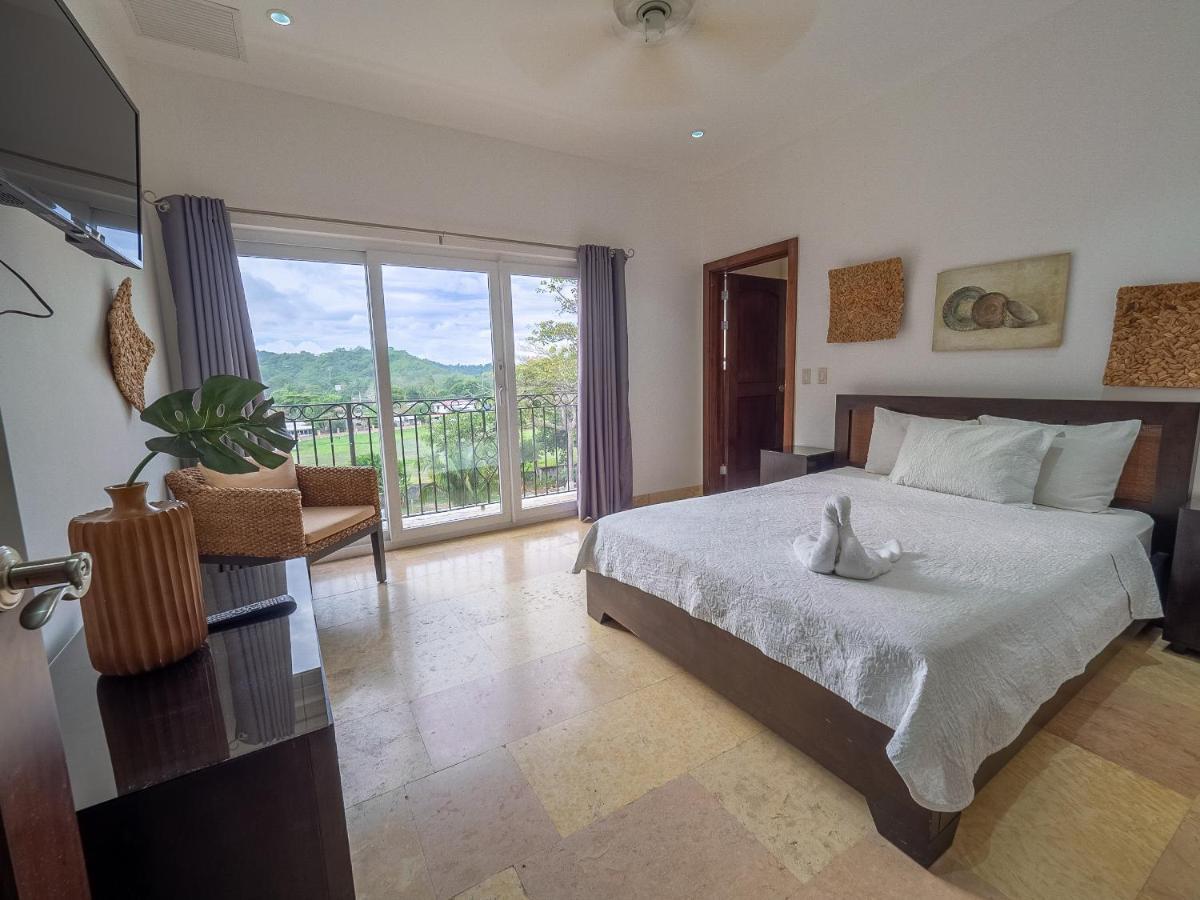 Ocean Terrace, Beachfront- A505 Хако Экстерьер фото