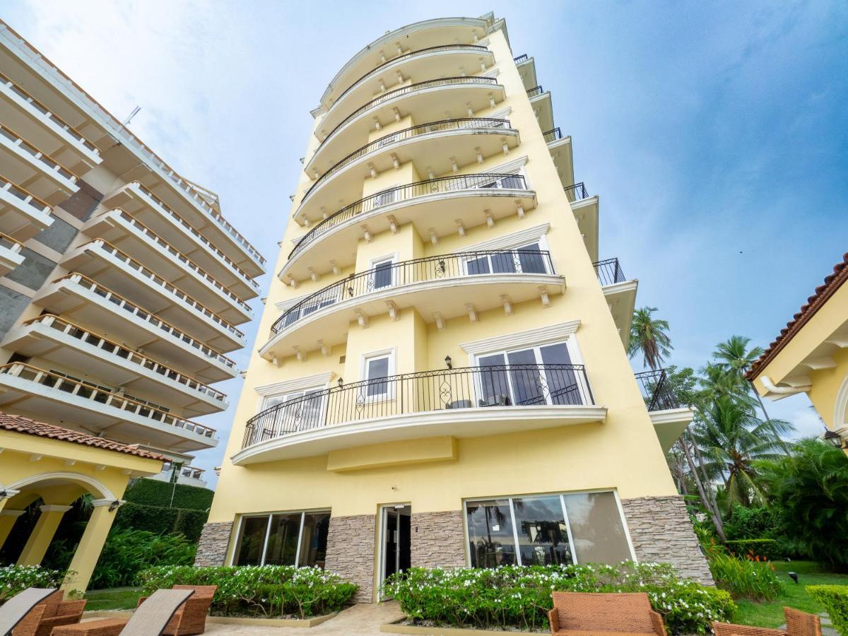 Ocean Terrace, Beachfront- A505 Хако Экстерьер фото